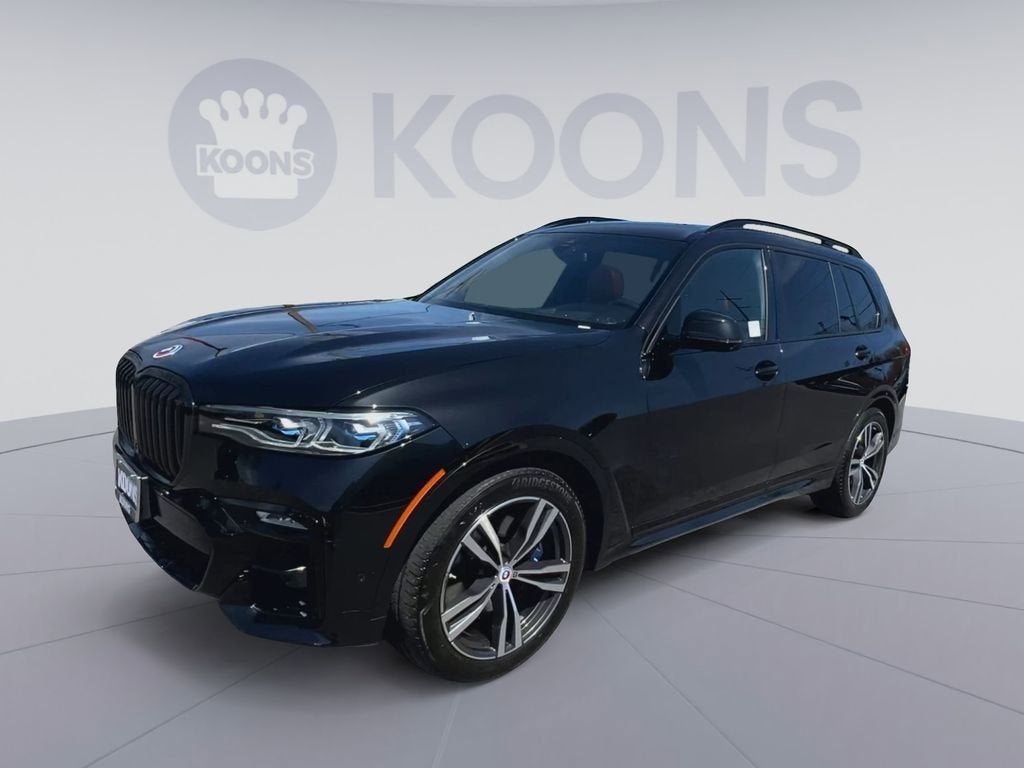 2022 BMW X7 M50i