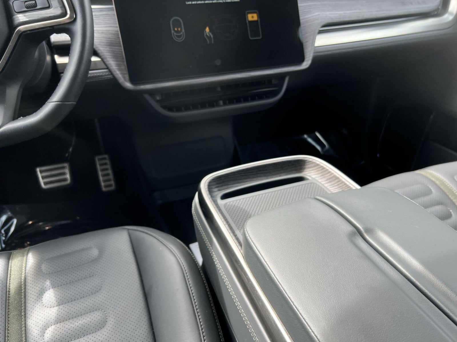2023 Rivian R1T Adventure