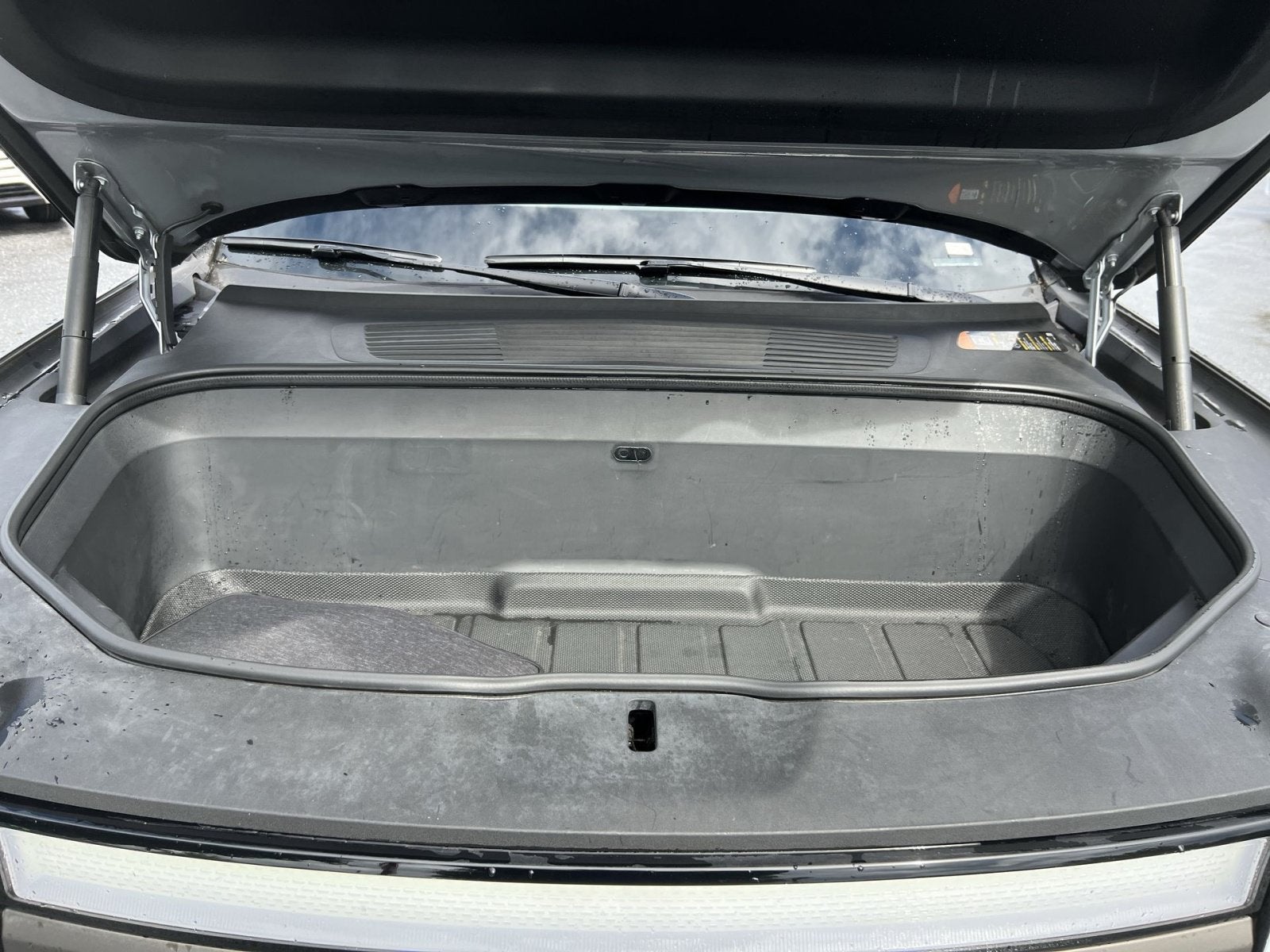 2023 Rivian R1T Adventure