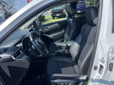 2025 Toyota Corolla Cross XLE