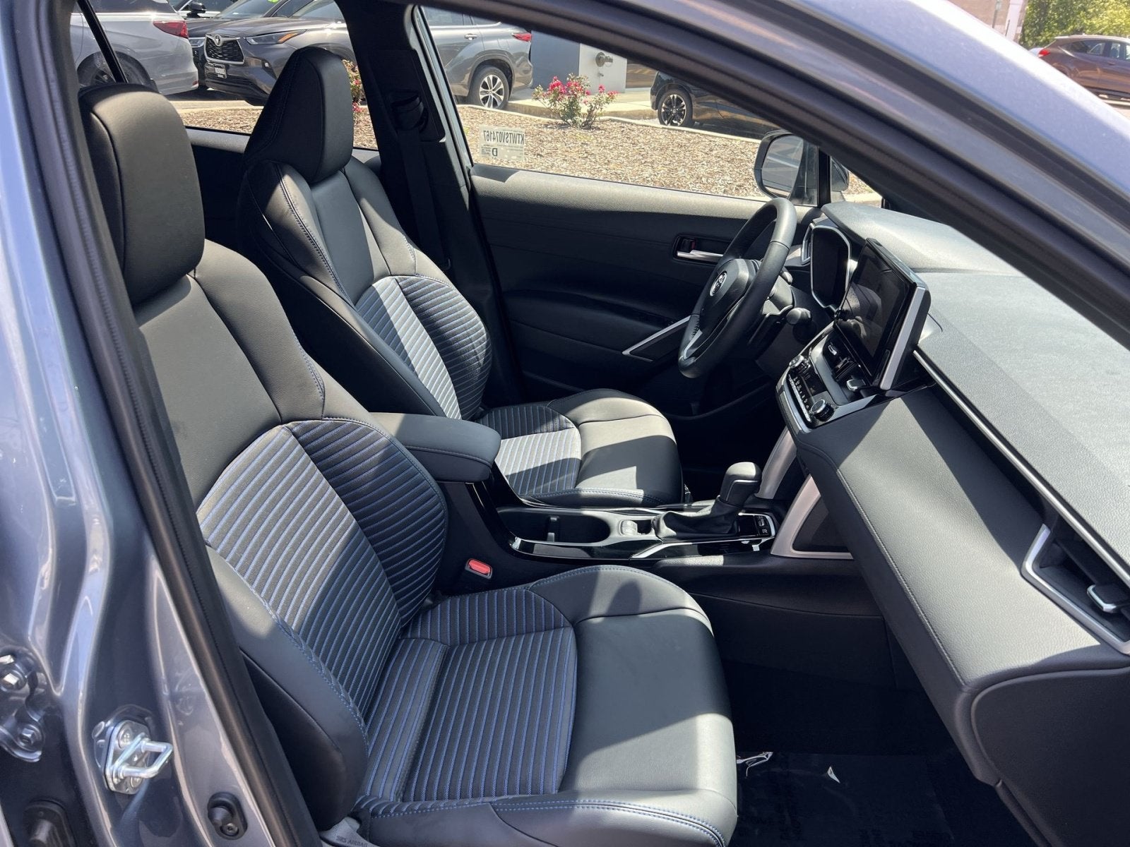 2025 Toyota Corolla Cross Hybrid XSE
