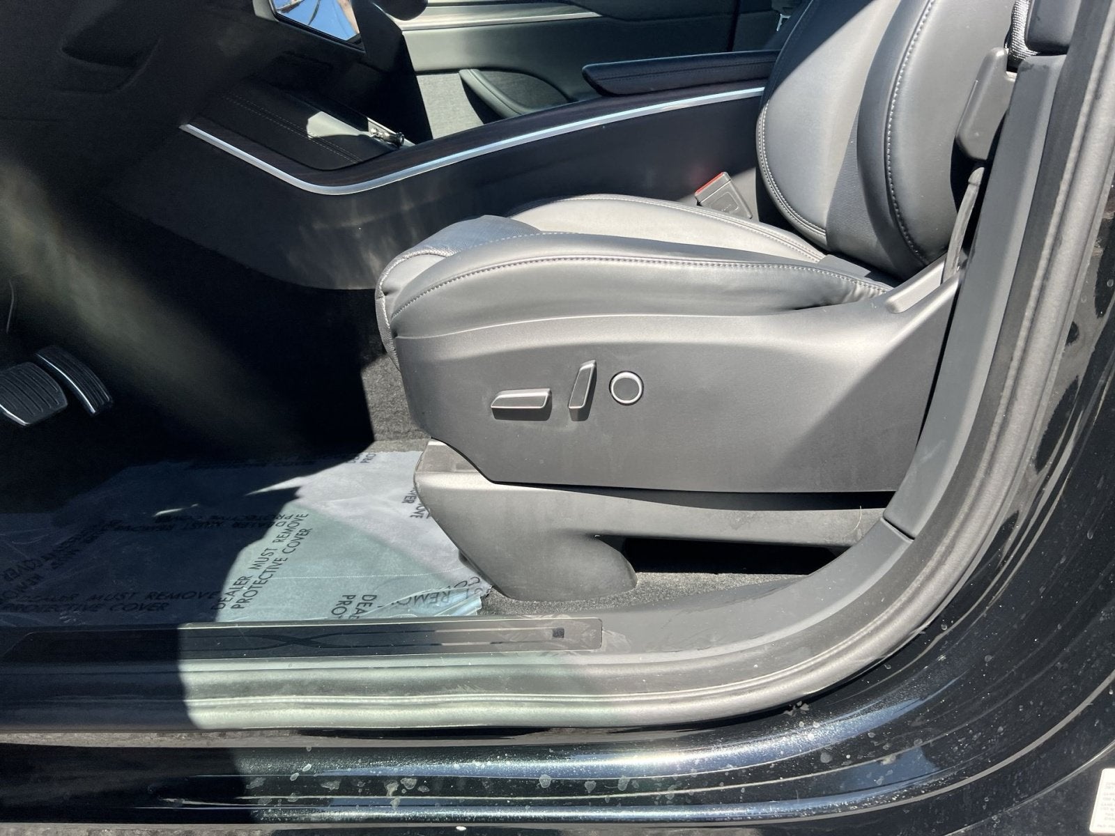 2025 Tesla Model X Base