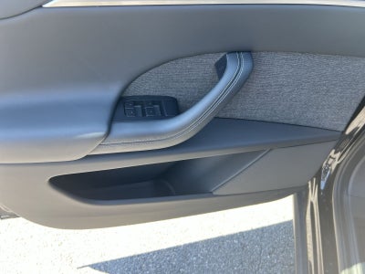 2025 Tesla Model X Base