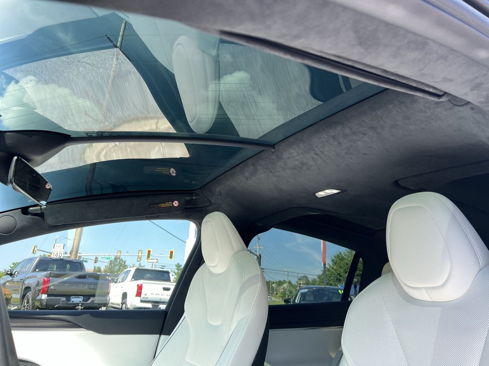 2025 Tesla Model X Plaid