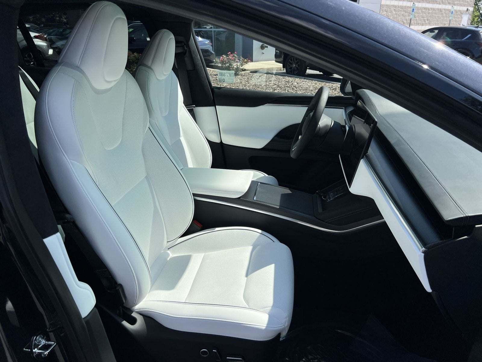 2025 Tesla Model X Plaid