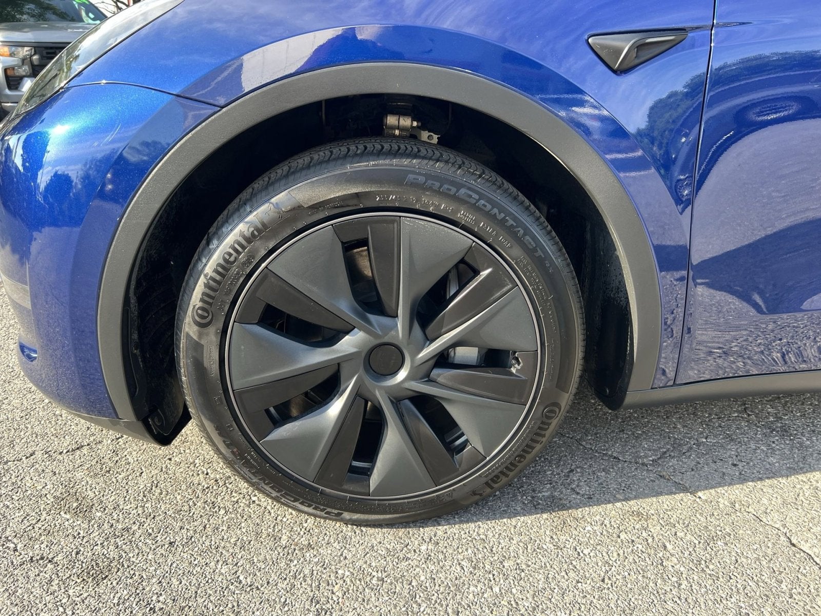 2024 Tesla Model Y Long Range