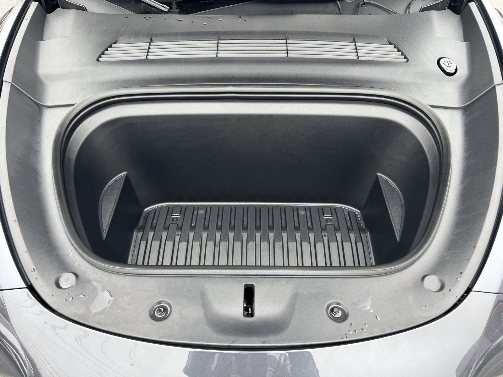 2024 Tesla Model Y Performance