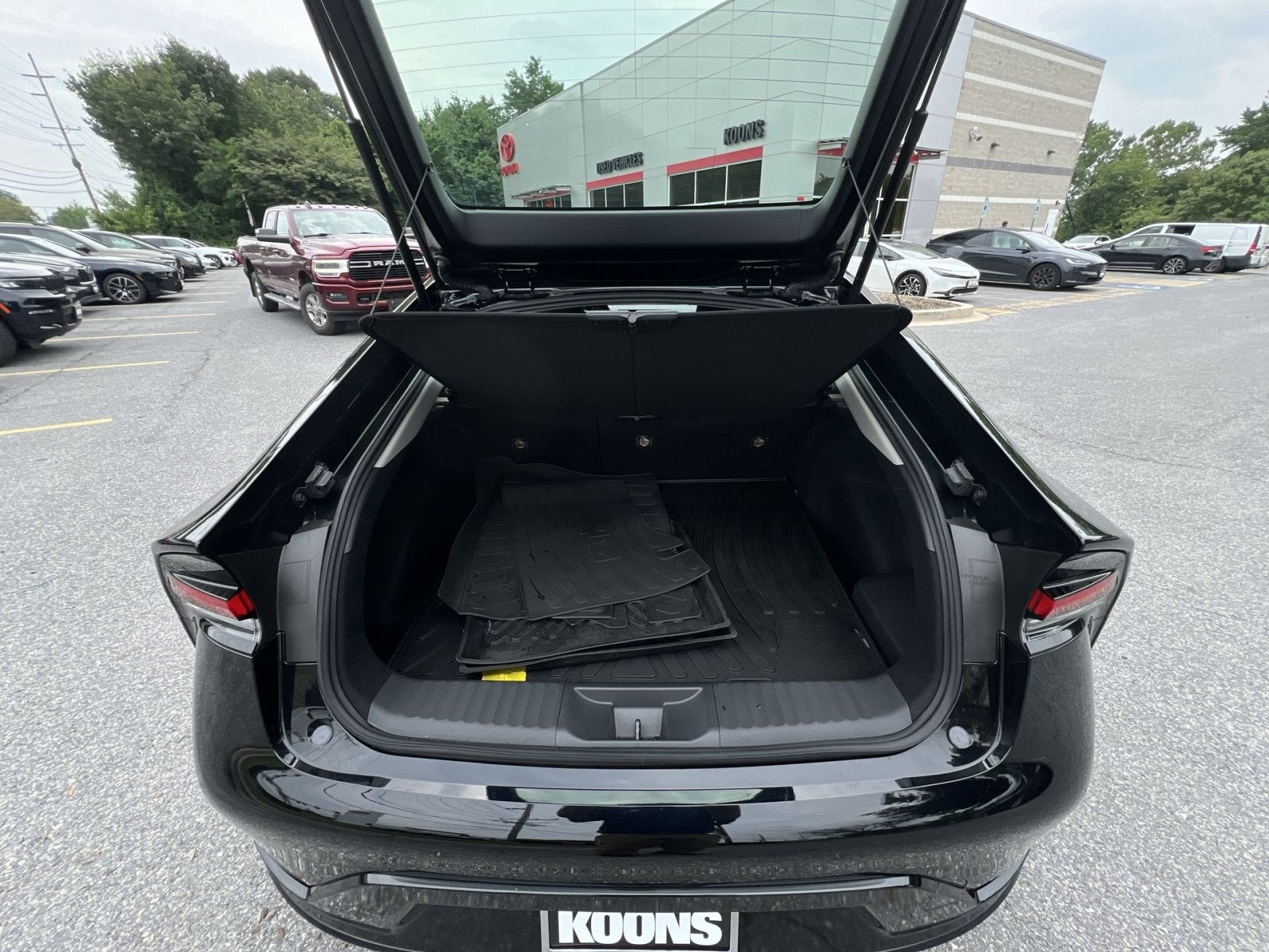 2025 Toyota Prius XLE