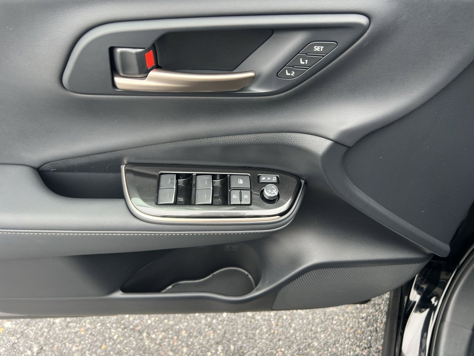 2025 Toyota Crown Platinum