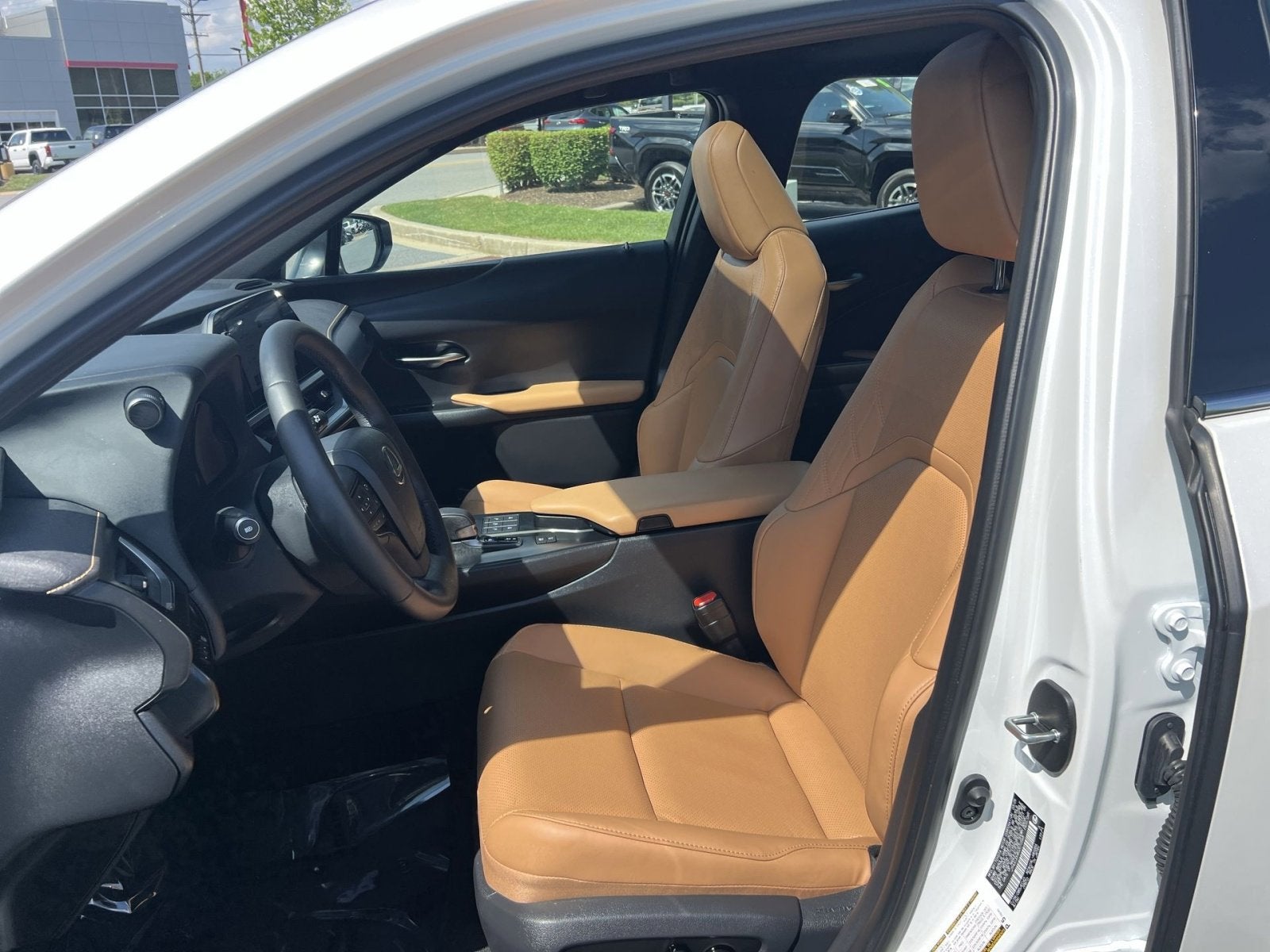 2025 Lexus UX 300h Premium