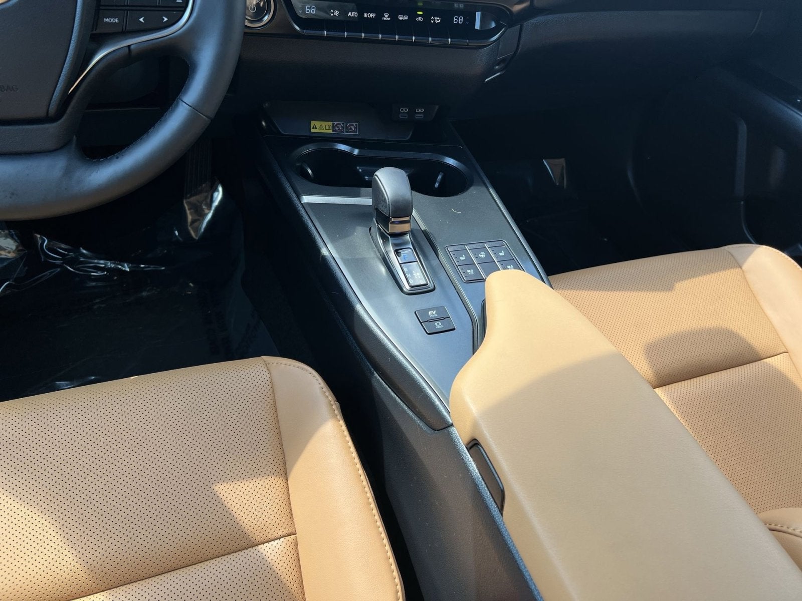 2025 Lexus UX 300h Premium