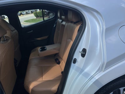 2025 Lexus UX 300h Premium