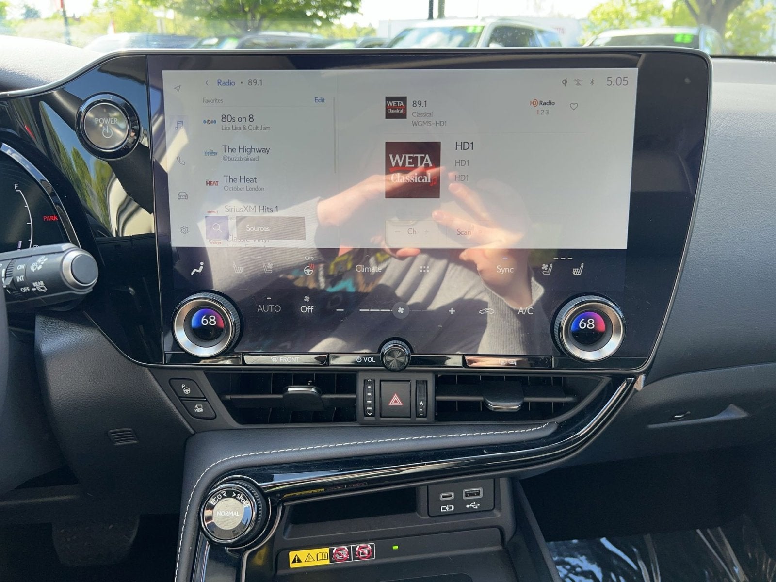 2024 Lexus NX 450h+ Luxury