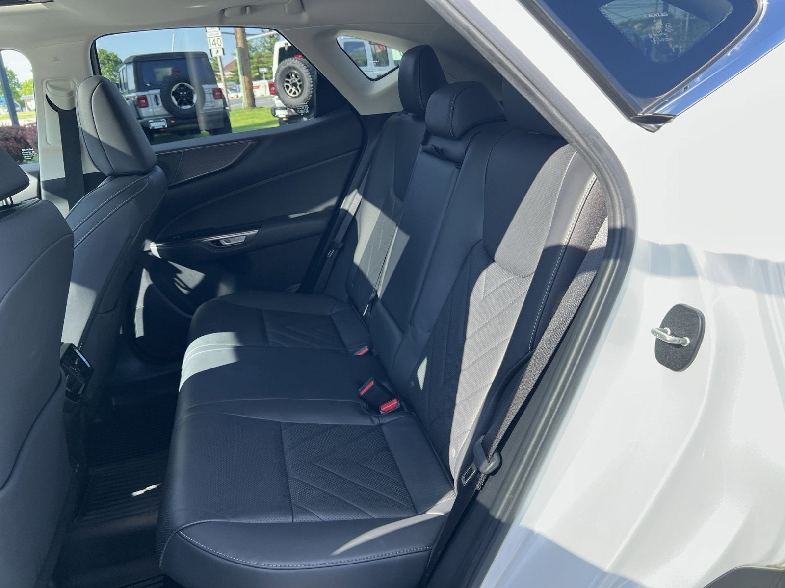 2024 Lexus NX 450h+ Luxury