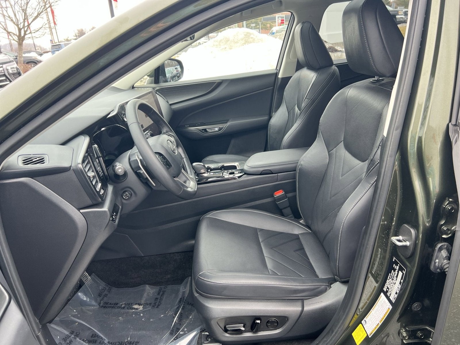 2024 Lexus NX 450h+ Luxury