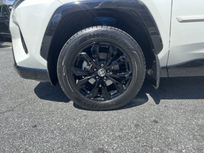 2022 Toyota RAV4 Hybrid SE