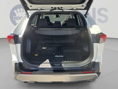 2022 Toyota RAV4 Hybrid SE