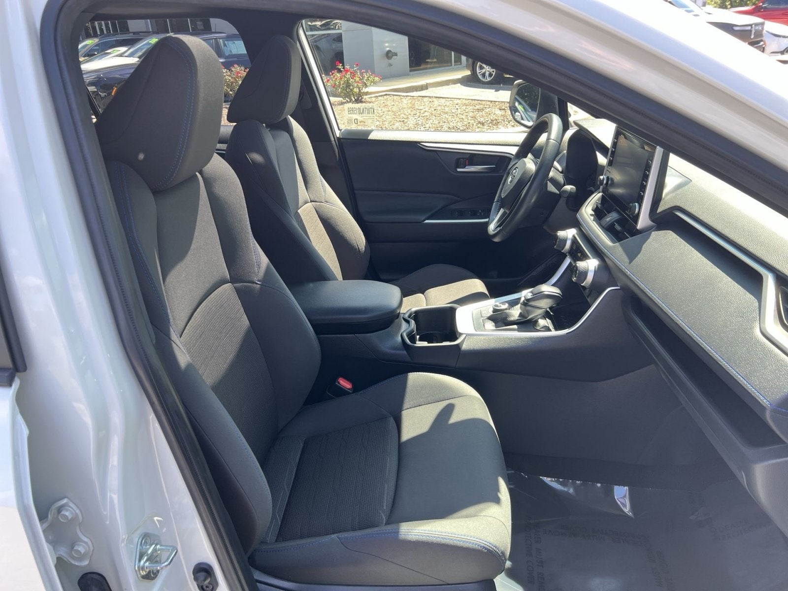 2022 Toyota RAV4 Hybrid SE