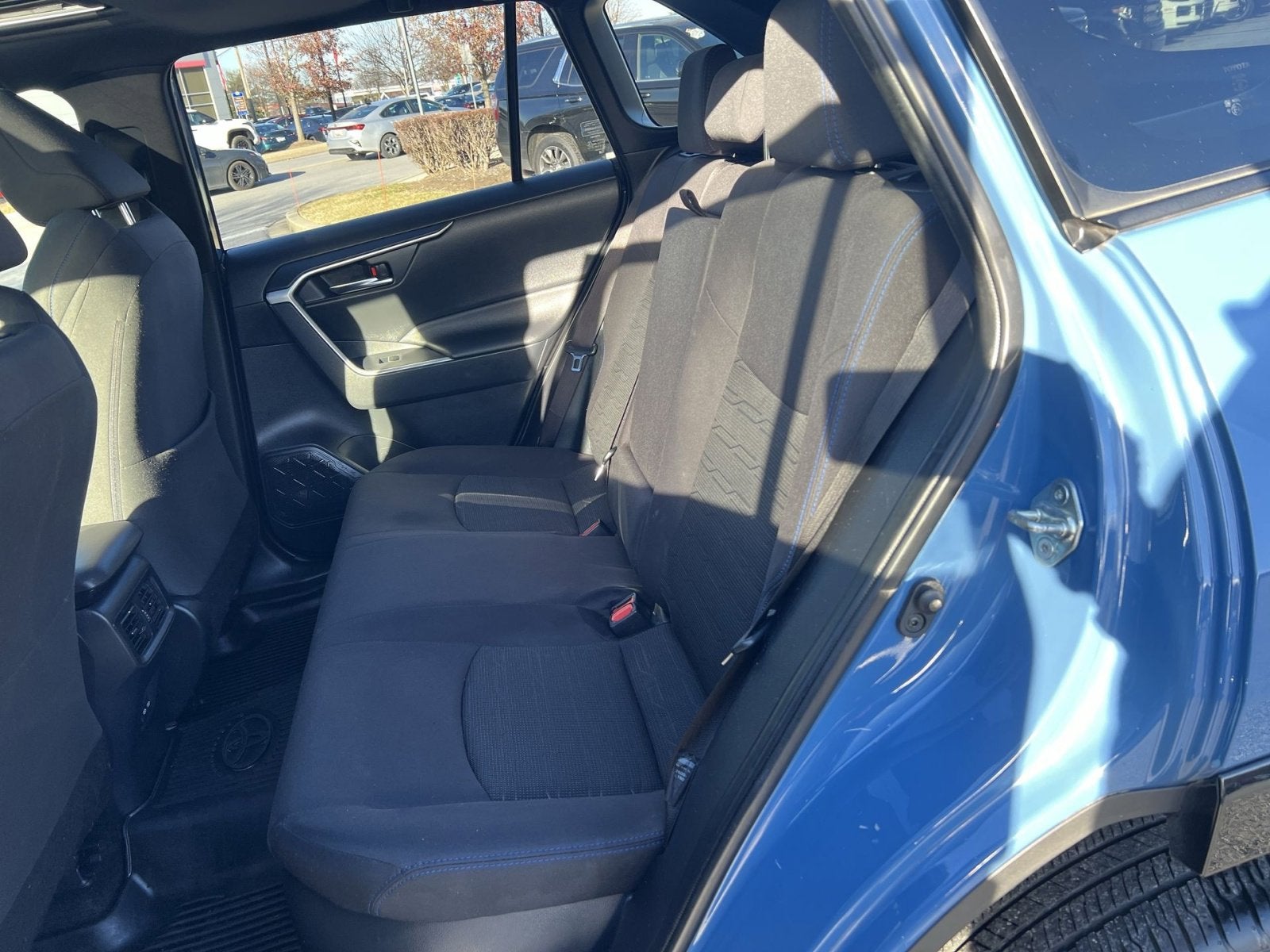 2022 Toyota RAV4 Hybrid SE