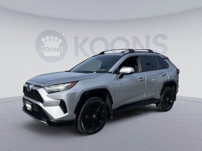2022 Toyota RAV4 Hybrid SE