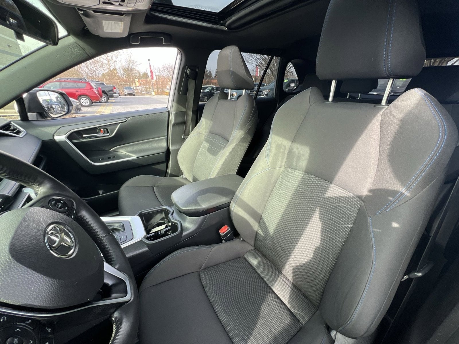 2022 Toyota RAV4 Hybrid SE