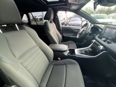 2022 Toyota RAV4 Hybrid SE