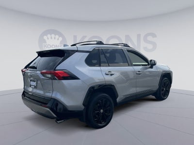 2022 Toyota RAV4 Hybrid SE