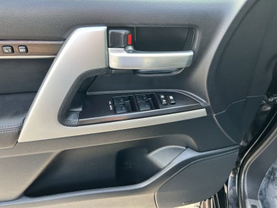2020 Toyota Land Cruiser Base