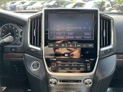 2020 Toyota Land Cruiser Base