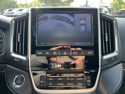 2020 Toyota Land Cruiser Base