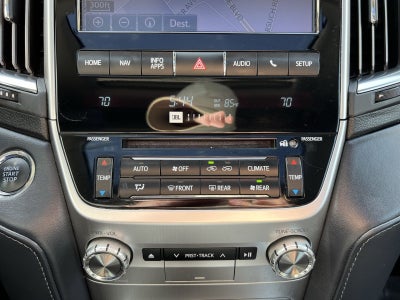 2020 Toyota Land Cruiser Base
