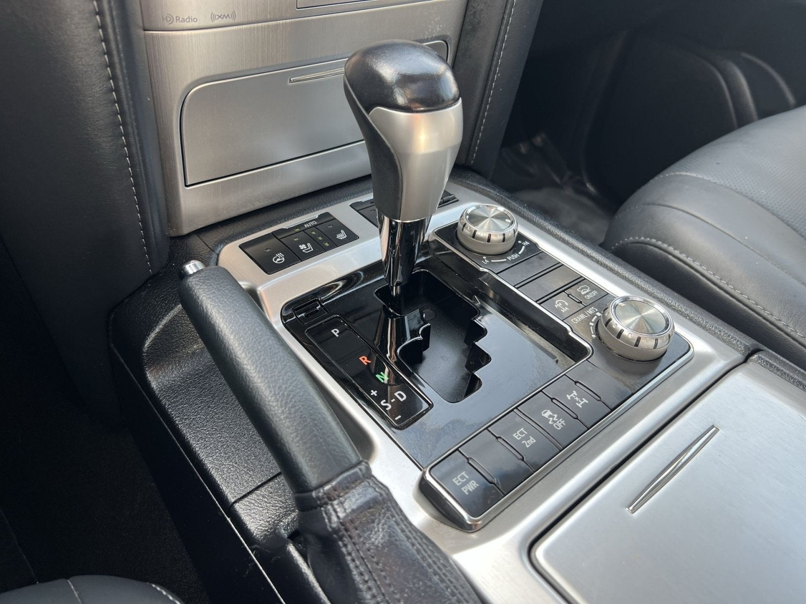2020 Toyota Land Cruiser Base