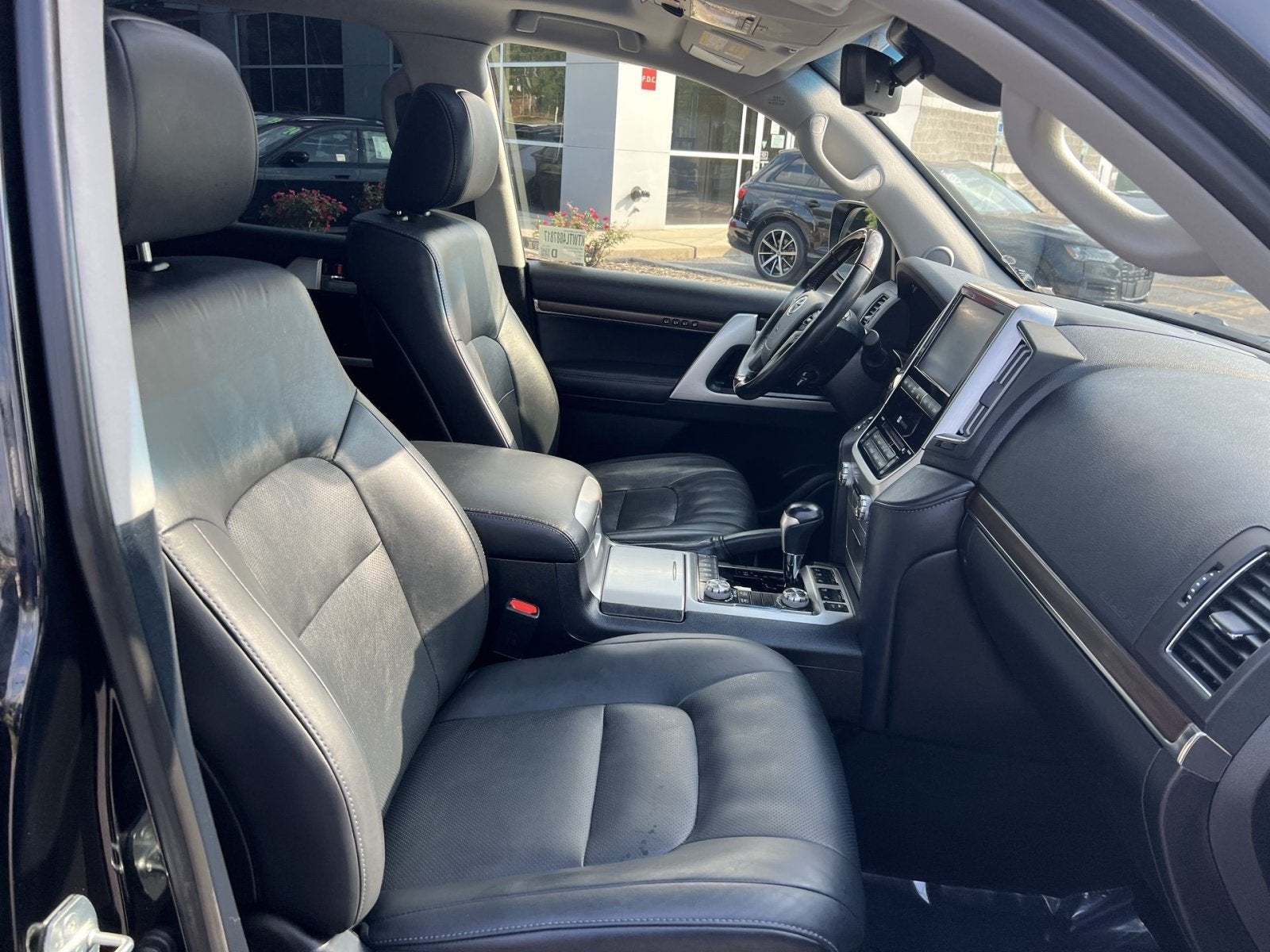 2020 Toyota Land Cruiser Base