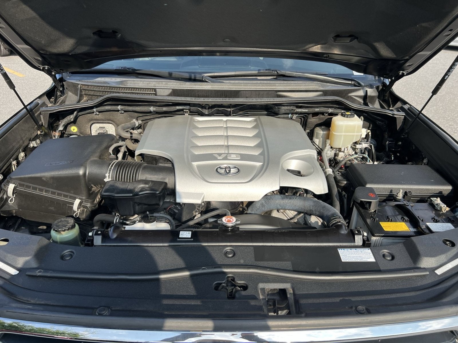 2020 Toyota Land Cruiser Base