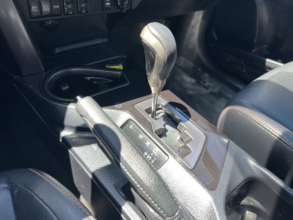 2017 Toyota RAV4 Hybrid SE