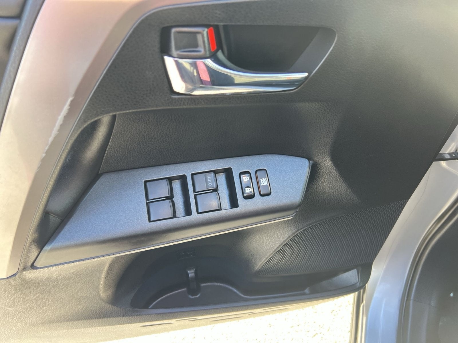 2017 Toyota RAV4 Hybrid XLE