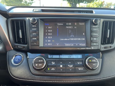 2017 Toyota RAV4 Hybrid XLE