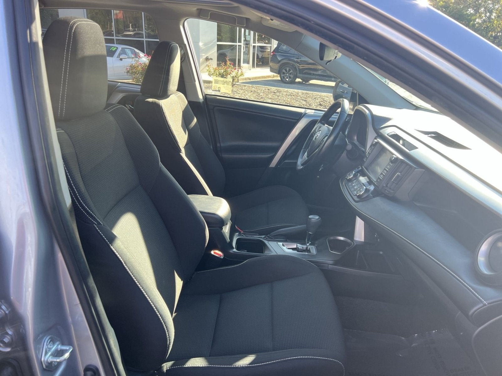 2017 Toyota RAV4 Hybrid XLE