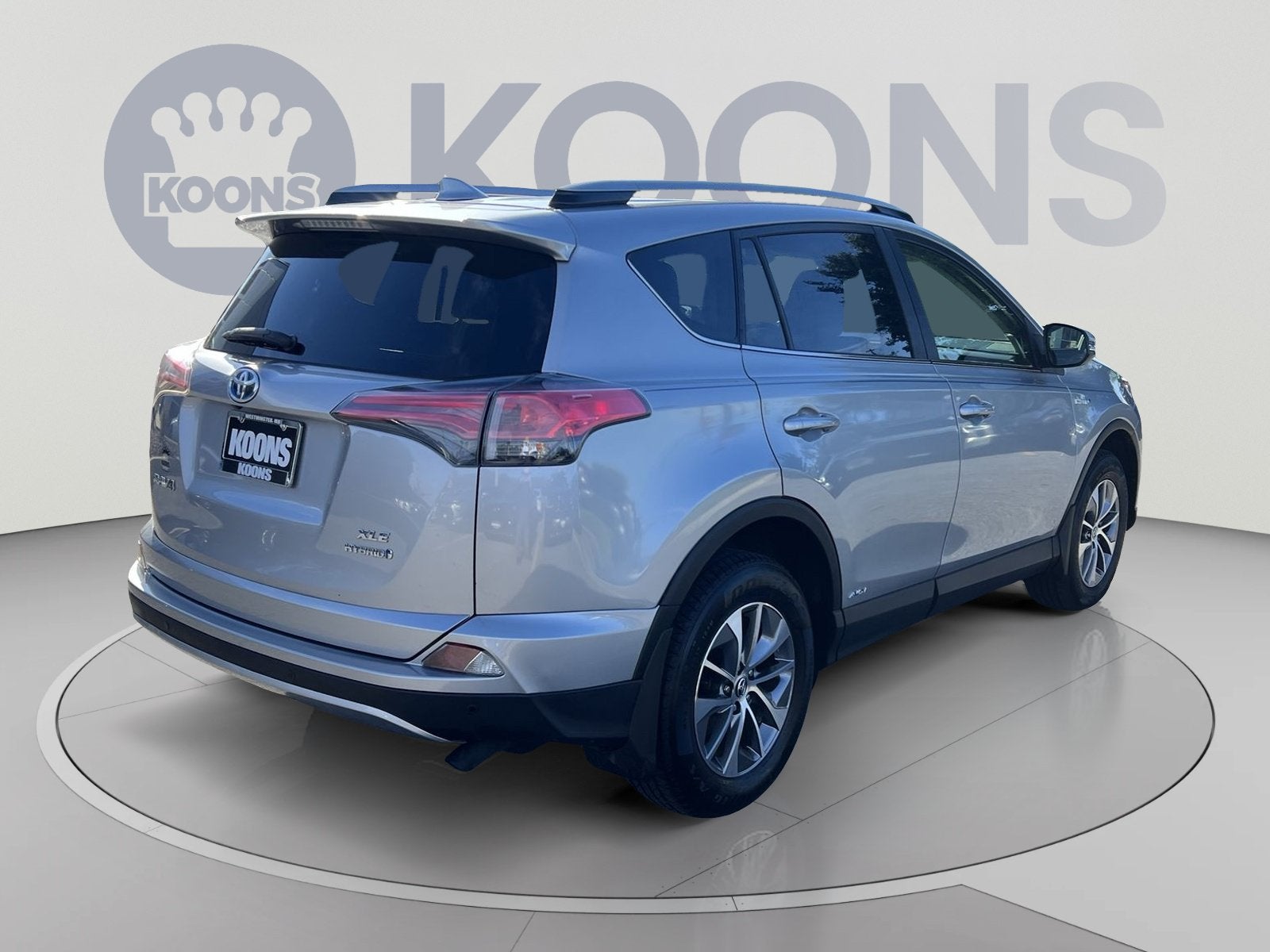 2017 Toyota RAV4 Hybrid XLE