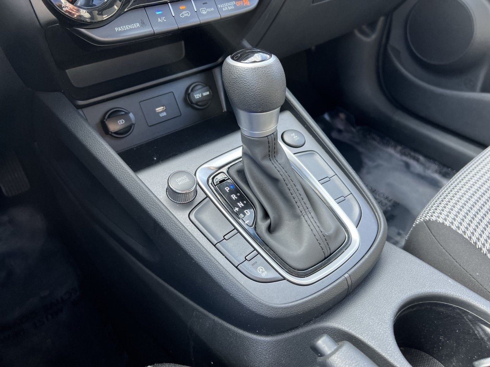 2023 Hyundai Kona SE