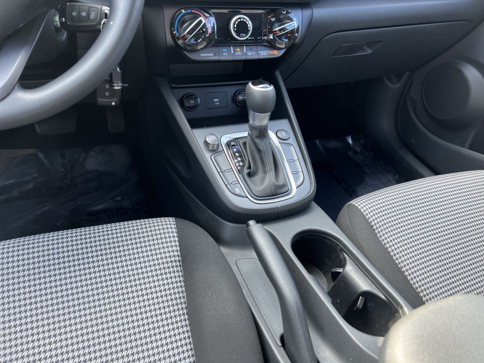 2023 Hyundai Kona SE