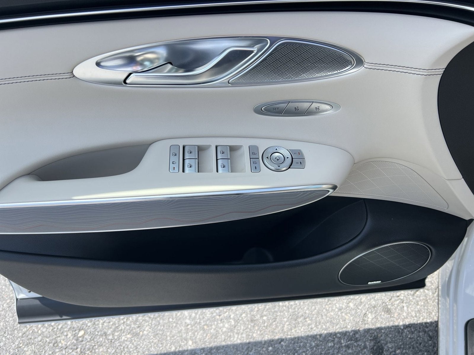 2023 Genesis GV70 2.5T