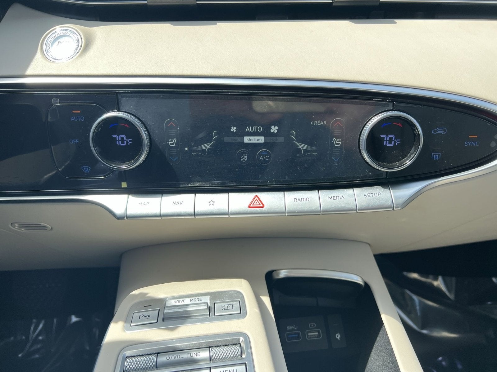 2023 Genesis GV70 2.5T