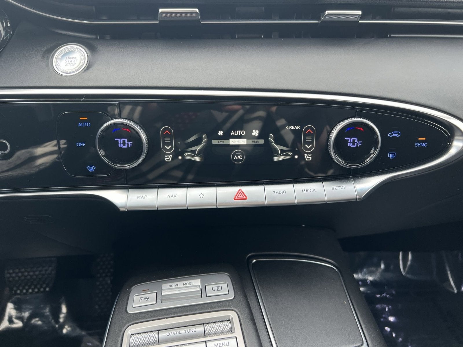 2023 Genesis GV70 2.5T