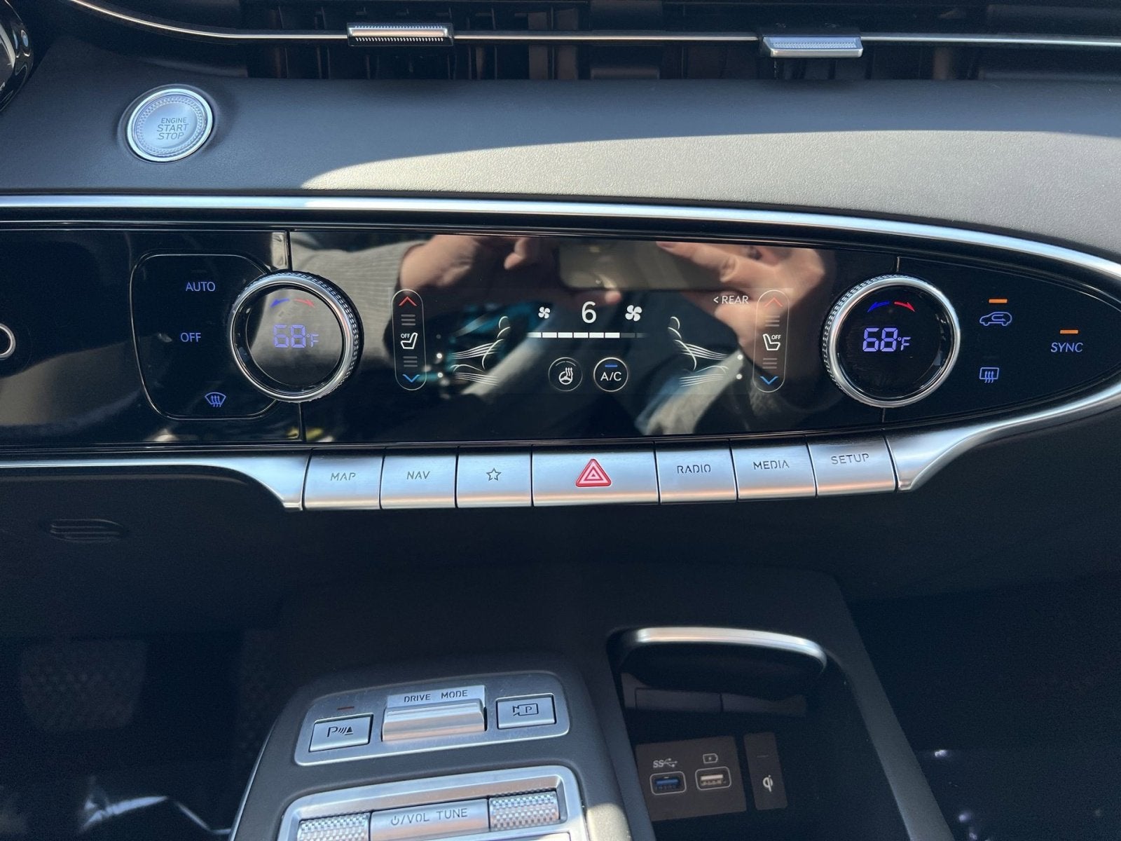 2023 Genesis GV70 2.5T
