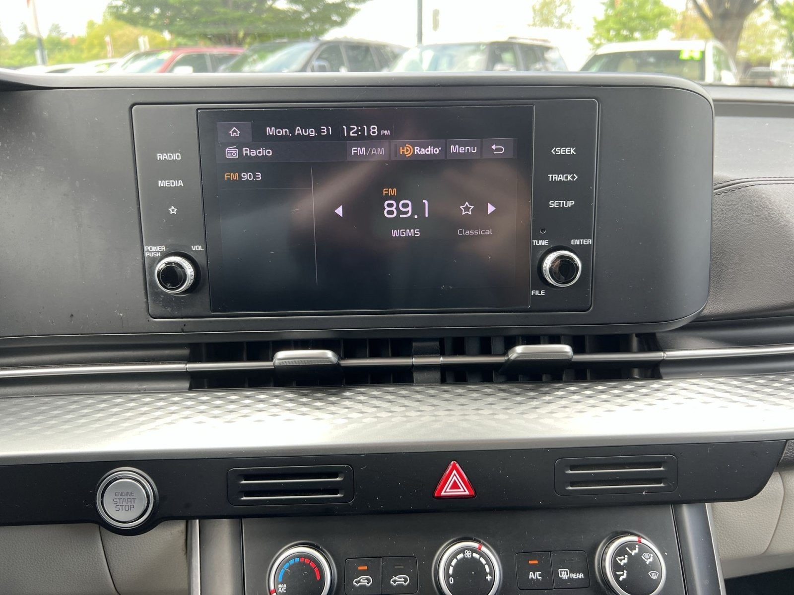 2024 Kia Carnival LX