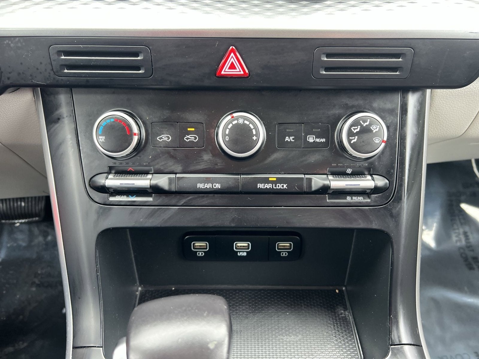 2022 Kia Carnival LXS