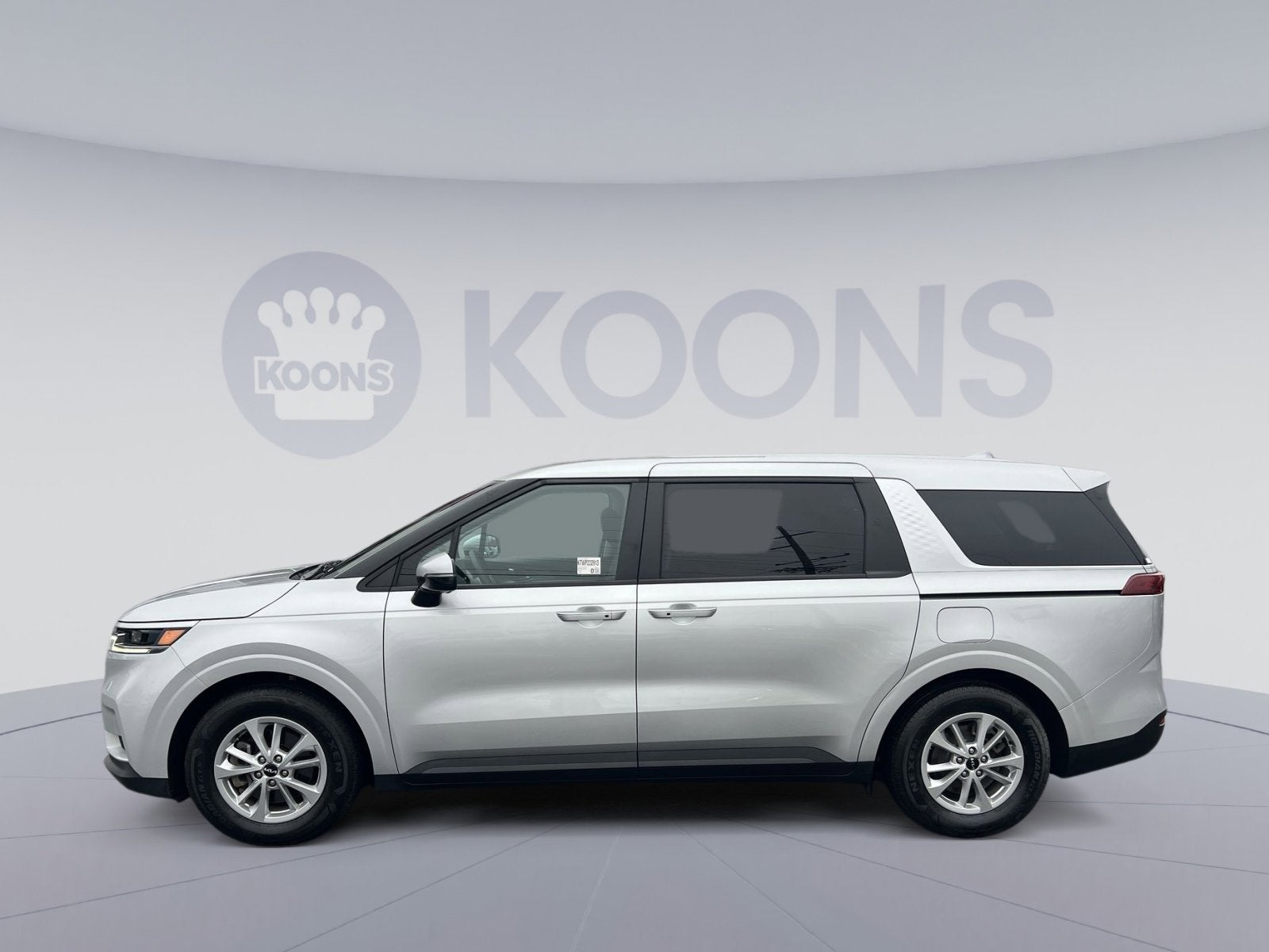 2023 Kia Carnival LX