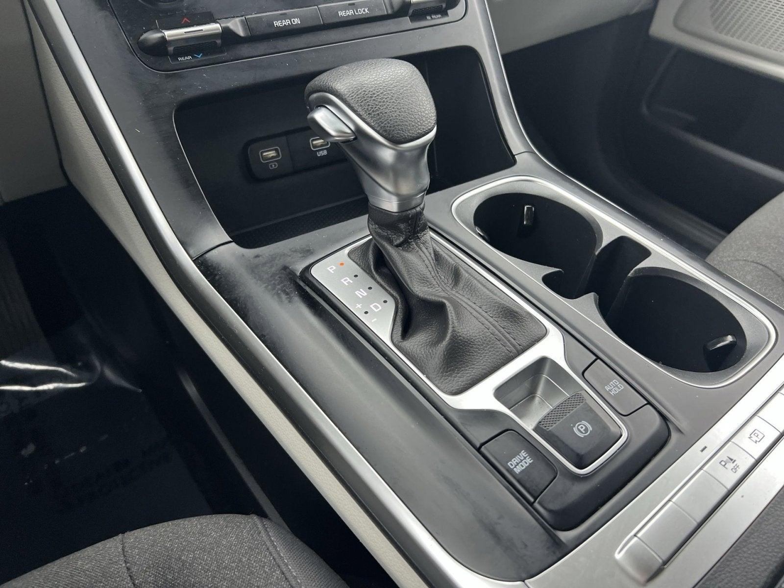 2023 Kia Carnival LX