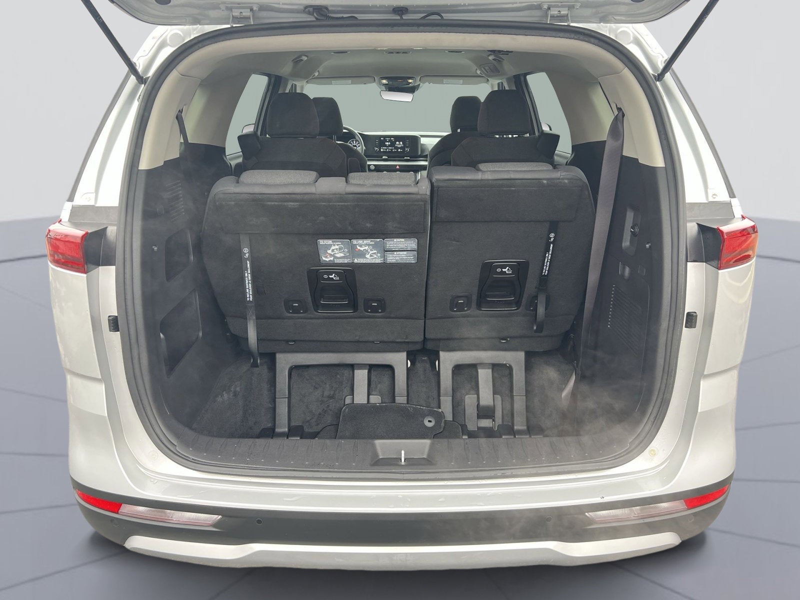 2023 Kia Carnival LX